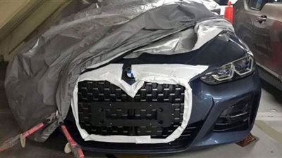 الواجهة الأمامية لسيارة بى إم دبليو الفئة الرابعة