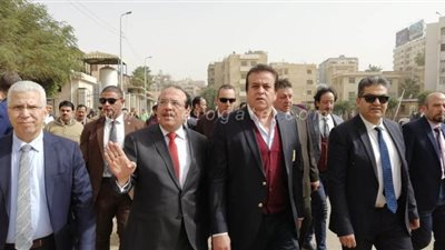 زيارة مفاجئة لوزير التعليم العالي داخل مستشفيات طنطا الجامعي | صور