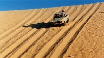 طرق تعلم القيادة على الكثبان الرملية