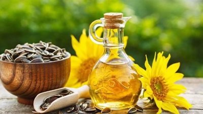 بذور عباد الشمس الحل السحري لجمال بشرتك