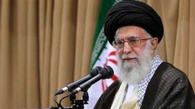 باحثان فرنسيان يطلبان الزواج داخل سجن إيراني