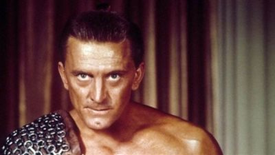 معلومات لا تعرفها عن الراحل كيرك دوجلاس