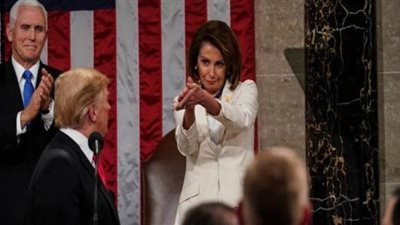 ترامب يسخر من بيلوسي في فيديو