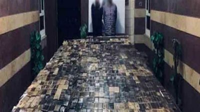 لحظة ضبط شخصين بحوزتهما ألف طربة حشيش بـ7 ملايين جنيه بالإسكندرية | فيديو