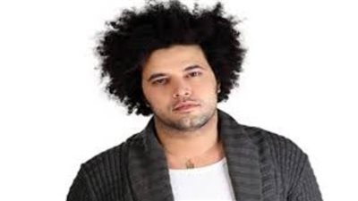 عبد الفتاح جريني يعود للأغاني الرومانسية في عيد الحب