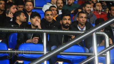 أول ظهور لصالح جمعة بمدرجات استاد الدفاع الجوي بعد قرار تجميده | صور