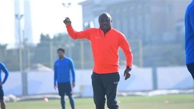 إيمانويل أمونيكي يختار 20 لاعبا في قائمة المقاصة استعدادا لمباراة الإنتاج