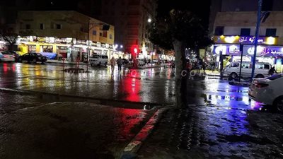 تقلب في الأحوال الجوية وسقوط أمطار غزيرة على مرسي مطروح| صور