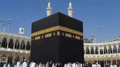 هل يجوز الجمع بين طوافي الإفاضة والوداع في طواف واحد؟