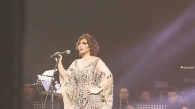 أصالة تخطف الأنظار بإطلالة جذابة في حفل 