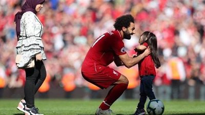 محمد صلاح  يرزق بمولودته الثانية 