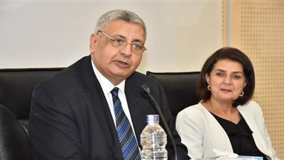 مستشار الرئيس: الدولة بذلت جهودا غير مسبوقة لمواجهة كورونا.. المستشفيات الجامعية قامت بدور بطولي.. وجيش مصر الأبيض قدم تضحيات كبيرة