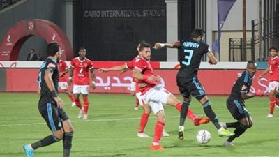 20 دقيقة.. تعادل سلبي بين الأهلي وبيراميدز.. والشحات يهدر انفرادا