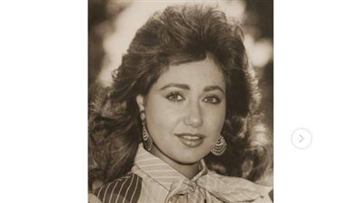 ليلى علوي تحتفي بيوم الفتاة: 