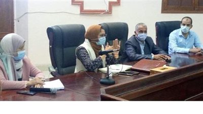 نائب محافظ الوادي الجديد تتابع موقف مشروعات 