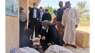 نائب محافظ الوادى الجديد تتفقد جمعية تنمية المجتمع المحلي لقرى البشندي