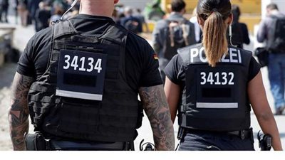 الشرطة الألمانية تعتدي على تونسي بطريقة 