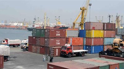 إحباط محاولة تهريب 11 طن نفايات خطرة لداخل البلاد عبر ميناء الإسكندرية البحري