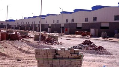 تنفيذ أعمال مجمع الصناعات الصغيرة والمتوسطة بعرب العوامر بأسيوط بنسبة ٩٤ ٪ | صور