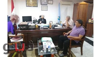 رئيس مدينة سفاجا: إلزام أصحاب مكاتب النقل الجماعي والسفر باتباع الإجراءات الاحترازية | صور