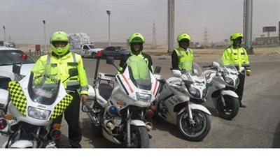 زحام بمحاور القاهرة والجيزة.. و المرور يشن حملات أعلى الطرق السريعة لضبط المخالفين