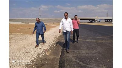 استمرار عملية عملية رصف الطرق بمدينة القصاصين في الإسماعيلية