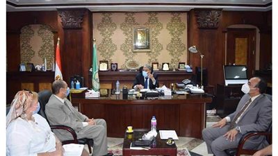 محافظ المنيا: تزويد المستشفيات بـ3 مفارم حديثة للتخلص الامن من النفايات الطبية