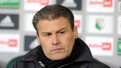 إصابة  مدرب منتخب سلوفاكيا بفيروس كورونا