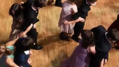 مع انتشار كورونا.. رقص طلاب يثير الغضب على تويتر | فيديو