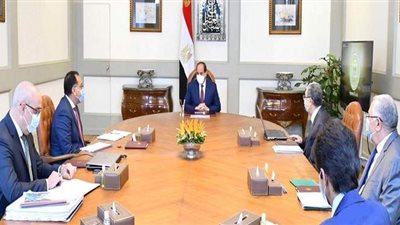 السيسي يتابع الموقف التنفيذي لمشروعات تنمية سيناء وجنوب الوادي ووزارات الكهرباء والإسكان والزراعة.. ويكلف بالإسراع في معدلات التنفيذ وتكامل آليات العمل