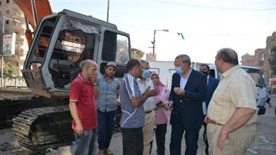 محافظ القليوبية  يشارك في حملة لرفع ١٢٥٠ طن مخلفات بشبرا الخيمة