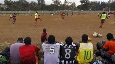 مقتل  لاعب أوغندي على يد زملائه بسبب خطأ دفاعي