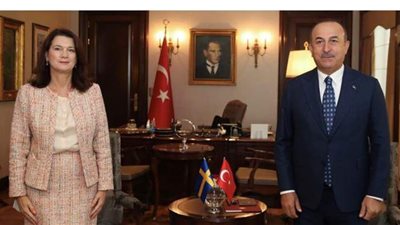 في عقر داره.. وزيرة خارجية السويد تهدد نظيرها التركي .. والأخير يلوح بورقة اللاجئين