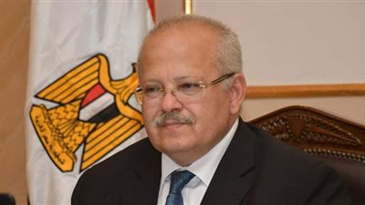 جامعة القاهرة تستعد للعام الدراسي الجديد.. توجهات بتطبيق الإجراءات الاحترازية لمواجهة كورونا.. استخدام الكواشف الحرارية والكمامات الطبية.. وتعقيم جميع المنشآت