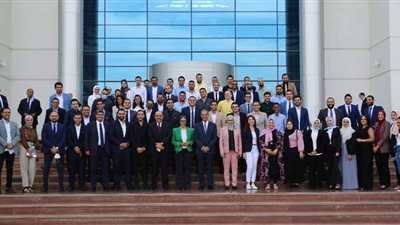 وزير الاتصالات يلتقى عددا من الشباب المستفيدين من مبادرتى 