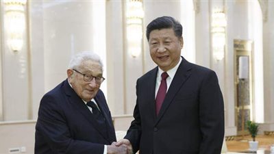 كيسنجر يدعو للتعامل مع الصين بأساليب الاتحاد السوفييتي