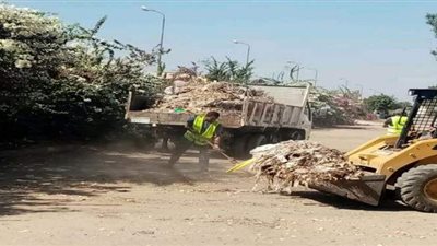 رفع المخلفات من مجمع مصانع الإسماعيلية