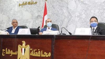 نائب محافظ سوهاج يلتقي بأعضاء مبادرة 