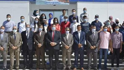 الفريق أسامة ربيع يلتقي أوائل الثانوية لإطلاعهم على مشروعات منطقة القناة