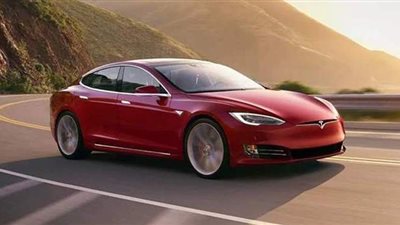 تخفيضات على أسعار تسلا S لمنافسة موديلات قدامى المصنعين