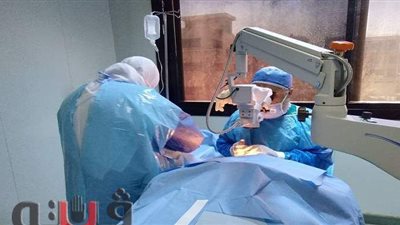 إجراء عملية زرع عدسات لعلاج قصر النظر الشديد لمريض بمستشفى الزقازيق