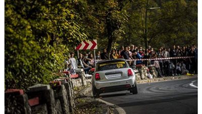 ميني كوبر كهربائية تقتحم سباقات الرالي بمعدلات تسارع مثيرة