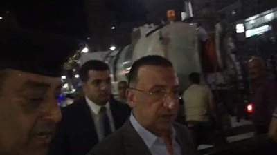 محافظ الإسكندرية ينتقل  لموقع الهبوط الأرضي بشارع ٤٥