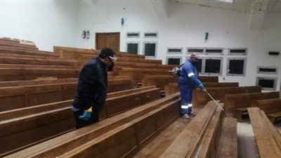 الجامعات تطبق خطة نسب الحضور لمواجهة كورونا..استخدام الكاشف الحراري  على الجميع بالقاهرة.. تقليل كثافة الطلاب بحلوان.. وشركات لتعقيم الطلاب بعين شمس