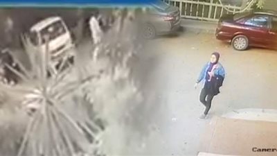 لحظة هروب المتهمين بسحل فتاة المعادي  بعد تنفيذ جريمتهما | فيديو