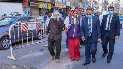 محافظ الإسكندرية يتفقد موقع الهبوط الأرضي بشارع ٤٥ بالمنتزة أول