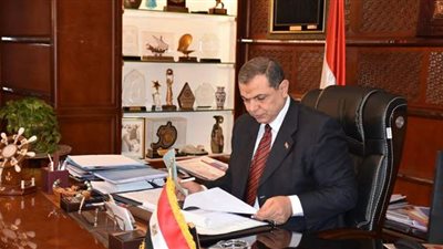 القوى العاملة: تعيين 335 شاباً وغلق 31 منشأة إداريا لمخالفة القانون بدمياط