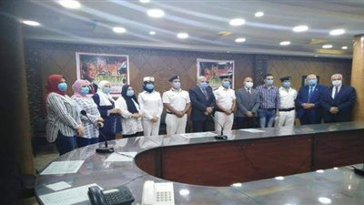 وفد من   مديرية امن القليوبية يسدد مصروفات الطلاب  غير القادرين