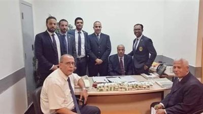 ضبط ٩٦٠ قرصا مخدرا  بحوزة راكب في مطار القاهرة