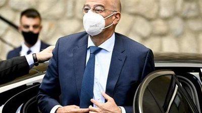 اليونان تتهم تركيا باحتجاز وزير خارجيتها 